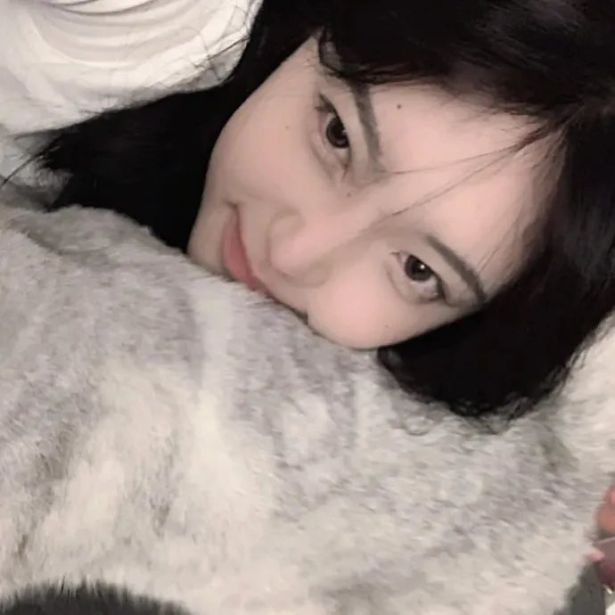 我的同桌是校花